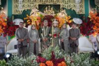 Foto: Resepsi pernikahan Revy Maghriza, S.T., dengan Eli Akmalia di kediaman keluarga Revy, Blok Tempuran RT 23/RW 06, Desa Warugede, Kecamatan Depok, Kabupaten Cirebon, Minggu (25/1/2026). (Dok-Istimewa)