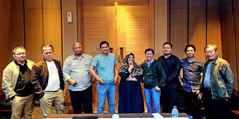 Foto: Komisi Penelitian, Pendataan, dan Ratifikasi Dewan Pers bersama insan pers berfoto bersama usai kegiatan sosialisasi pendataan media massa dalam rangka Hari Pers Nasional (HPN) 2026 di Provinsi Banten