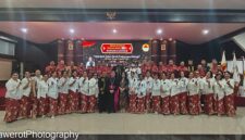 Foto: Pengurus dan anggota DPD Kawanua Katolik Jakarta berfoto bersama usai pengukuhan dan pelantikan di Gedung Zeni Angkatan Darat, Matraman, Jakarta Timur, Minggu (1/2/2026).