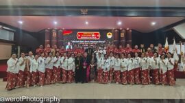 Foto: Pengurus dan anggota DPD Kawanua Katolik Jakarta berfoto bersama usai pengukuhan dan pelantikan di Gedung Zeni Angkatan Darat, Matraman, Jakarta Timur, Minggu (1/2/2026).