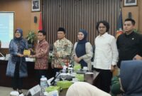 Anggota DPD RI dalam Kunjungan Kerja Daftar Inventarisasi Materi RUU BUMD di Yogyakarta, Kamis (4/2)