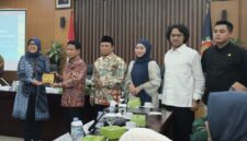 Anggota DPD RI dalam Kunjungan Kerja Daftar Inventarisasi Materi RUU BUMD di Yogyakarta, Kamis (4/2)