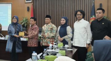 Anggota DPD RI dalam Kunjungan Kerja Daftar Inventarisasi Materi RUU BUMD di Yogyakarta, Kamis (4/2)