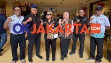 Foto: Sejumlah pengurus dan anggota PWI Jaya berfoto bersama setibanya di Serang, Banten, Jumat (6/2/2026)