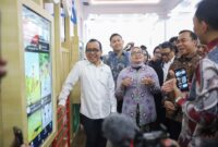 Menteri Koordinator Bidang Pembangunan Manusia dan Kebudayaan (Menko PMK) Pratikno menegaskan edukasi penggunaan teknologi digital dan kecerdasan artifisial (AI) tidak bisa semata dibebankan kepada orang tua dan guru.