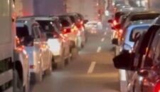 Foto: Kemacetan parah mengular di ruas tol arah Pelabuhan Tanjung Priok, Jakarta, Kamis, (12/2/2026)