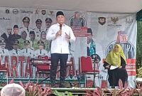 Foto: Sekretaris Kota Administrasi Jakarta Pusat H. Denny Ramdhany memberikan sambutan dalam kegiatan Jakarta Mengaji di Taman Tugu Proklamasi, Menteng, Jakarta Pusat, Minggu (15/2)