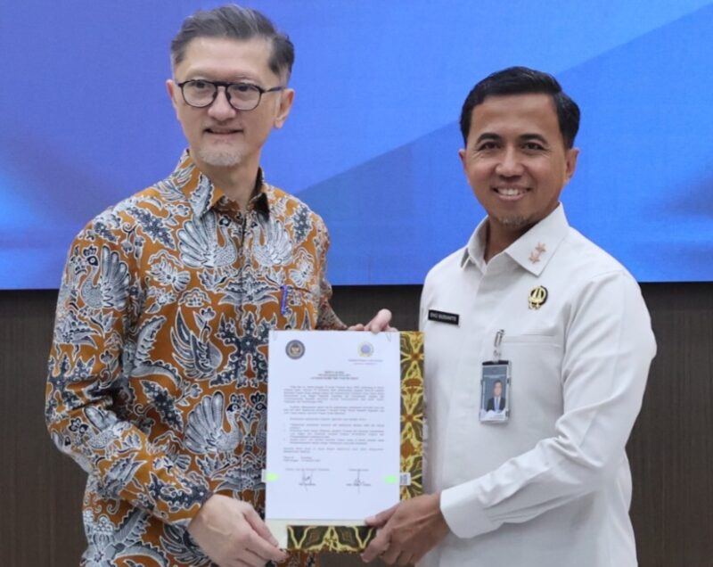 Kantor Imigrasi Kelas I Khusus TPI Surabaya ditetapkan sebagai lokasi percontohan (pilot project) layanan pengambilan data biometrik paspor dinas.