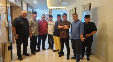 Innalillahi wa inna ilaihi rajiun. Kabar duka menyelimuti Sumatera Selatan. Alex Noerdin, mantan Gubernur Sumatera Selatan dua periode (2008–2018), meninggal dunia pada Rabu (25/2/2026) sekitar pukul 13.30 WIB.