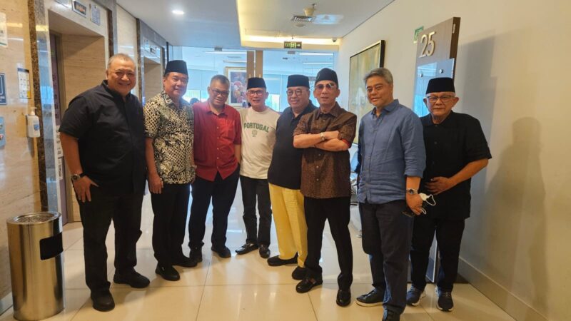 Innalillahi wa inna ilaihi rajiun. Kabar duka menyelimuti Sumatera Selatan. Alex Noerdin, mantan Gubernur Sumatera Selatan dua periode (2008–2018), meninggal dunia pada Rabu (25/2/2026) sekitar pukul 13.30 WIB.