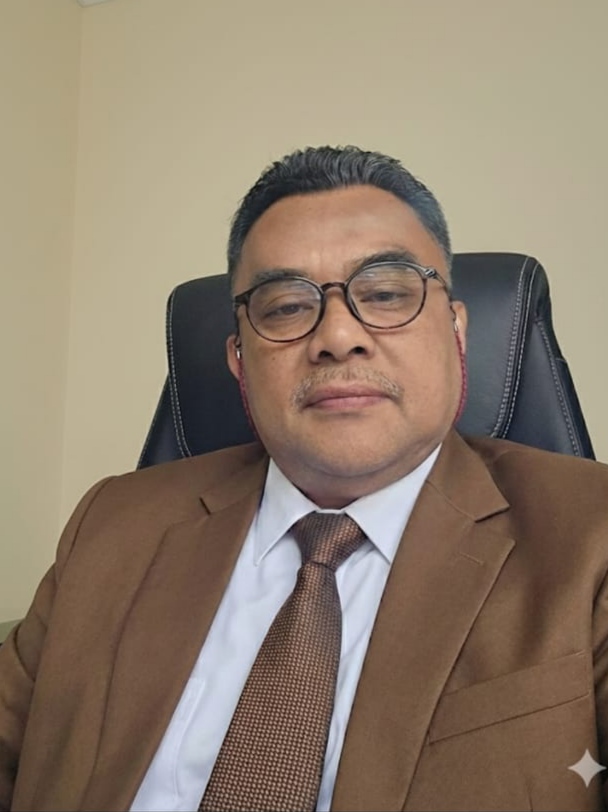 Foto: Ketua Umum Reuni Alumni SMP Bunga Setangkai Angkatan ’87, H. Israr, S.Si, MM