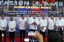 Pemerintah meluncurkan Program Stimulus Ekonomi Hari Besar Keagamaan Nasional (HBKN) Idulfitri 2026 yang mencakup diskon tarif transportasi, skema Work From Anywhere (WFA), serta bantuan pangan bagi puluhan juta keluarga penerima manfaat