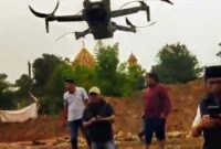 Foto: Tangkapan Layar Video Warga di lokasi Perumahan Sutera Rasuna, Kunciran Jaya, Kecamatan Pinang, Kota Tangerang. (Dok-Istimewa)