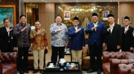 Pemerintah menjadikan penguatan ekosistem ekonomi haji dan umrah sebagai salah satu fokus strategis untuk menjaga keseimbangan devisa nasional. Langkah ini sejalan dengan arahan Presiden agar arus keluar devisa (cash outflow) dapat ditekan dan arus masuk devisa (cash inflow) ditingkatkan