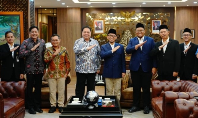 Pemerintah menjadikan penguatan ekosistem ekonomi haji dan umrah sebagai salah satu fokus strategis untuk menjaga keseimbangan devisa nasional. Langkah ini sejalan dengan arahan Presiden agar arus keluar devisa (cash outflow) dapat ditekan dan arus masuk devisa (cash inflow) ditingkatkan