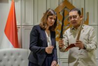 Fadli Zon mendorong penguatan kerja sama strategis di bidang kebudayaan antara Indonesia dan Uruguay melalui dialog diplomasi budaya bersama Cristina Gonzalez. Pertemuan tersebut digelar di Gedung E Kementerian Kebudayaan, Senayan, Jakarta, Minggu (2/3).