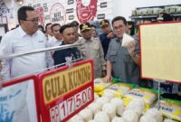 Budi Santoso memastikan aktivitas perdagangan, khususnya di ritel modern dan distributor barang kebutuhan pokok (bapok) di Kota Tebing Tinggi, Sumatra Utara, telah kembali normal pascabencana banjir.