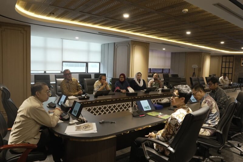 Menteri Kebudayaan RI Fadli Zon menerima audiensi Svida Alisjahbana di kantor Kementerian Kebudayaan, Jakarta, Rabu (4/3/2026). Pertemuan tersebut membahas gagasan strategis bertajuk Borobudur in Harmony yang menempatkan Candi Borobudur sebagai living heritage.