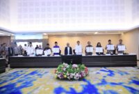 Menteri Koordinator Bidang Pembangunan Manusia dan Kebudayaan (Menko PMK) Pratikno memimpin Rapat Sinkronisasi Koordinasi dan Pengendalian Pencegahan dan Penanganan Masalah Kesehatan Jiwa Anak sekaligus menyaksikan penandatanganan Surat Keputusan Bersama (SKB) oleh sembilan kementerian/lembaga di Kantor Kemenko PMK