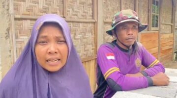 Foto: Giyanto, buruh penjual kelapa warga Dusun Sapatan, Desa Kembang, Kecamatan Jatipurno, Wonogiri, bersama istrinya menyampaikan rasa syukur setelah rumah mereka direnovasi menjadi layak huni melalui program TMMD ke-127 Kodim 0728/Wonogiri, Selasa (10/3/2026)