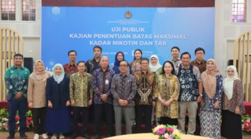 Menteri Koordinator Bidang Pembangunan Manusia dan Kebudayaan (Menko PMK) Pratikno membuka Uji Publik Kajian Penentuan Batas Maksimal Kadar Nikotin dan Tar di Aula Heritage Kemenko PMK, Jakarta Pusat, Selasa (11/3).
