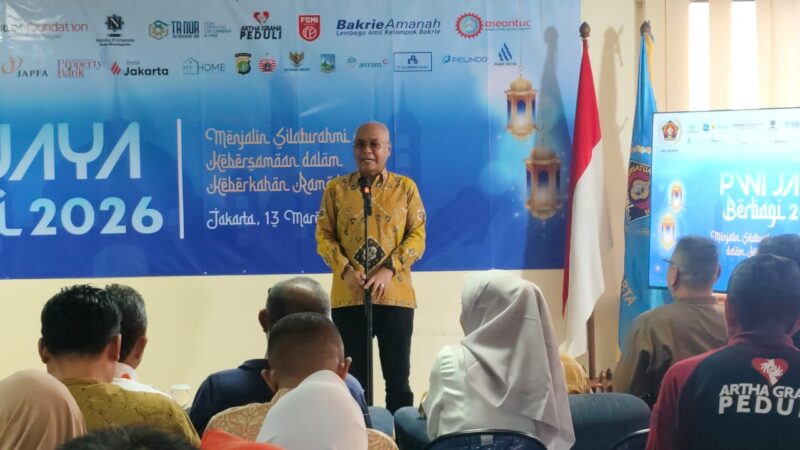 Persatuan Wartawan Indonesia (PWI) Provinsi DKI Jakarta kembali menggelar kegiatan sosial bertajuk PWI Jaya Berbagi 2026 pada Jumat (13/3). Dalam kegiatan tersebut, puluhan anak yatim piatu, kaum dhuafa, dan warakawuri menerima santunan serta bingkisan Ramadan di Sekretariat PWI Jaya, Gedung Prasada Sasana Karya, Jakarta Pusat.