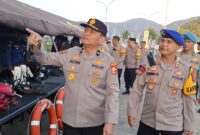 Foto: Tim Inspektorat Pengawasan Umum (Itwasum) Polri yang dipimpin Brigjen Pol. Alfian meninjau kesiapan personel dan peralatan pengamanan di Posko Terpadu Operasi Ketupat 2026 di kawasan Pelabuhan Merak, Banten, Senin (16/3/2026)