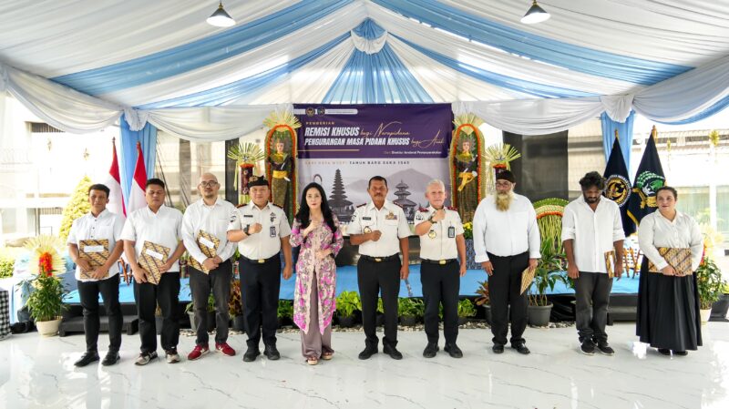 Pemerintah melalui Direktorat Jenderal Pemasyarakatan (Ditjenpas) memberikan Remisi Khusus (RK) Hari Raya Nyepi Tahun Baru Saka 1948 kepada 1.506 narapidana beragama Hindu. Selain itu, sebanyak 9 anak binaan juga menerima Pengurangan Masa Pidana Khusus (PMPK) Nyepi, Kamis (19/3).
