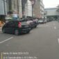 Foto: Deretan kendaraan terlihat parkir di bahu Jalan H. Samanhudi, Sawah Besar, Jakarta Pusat, Kamis (26/3/2026). Padahal, di lokasi tersebut terpasang rambu larangan parkir. 