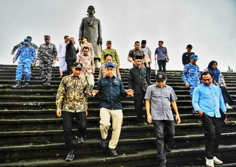 Menteri Kebudayaan Fadli Zon meninjau Rumah Markas Gerilya APRI di kawasan Nawangan, Kabupaten Pacitan, Sabtu (28/3), sebagai bagian dari upaya memperkuat narasi sejarah perjuangan kemerdekaan Indonesia.