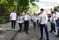 Foto: Wali Kota Jakarta Pusat Arifin (tengah) bersama jajaran Pemerintah Kota Jakarta Pusat meninjau langsung penataan kawasan di Jalan Kebon Kacang 30, Tanah Abang, Jakarta Pusat, Rabu, (11/3/2026)