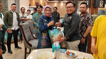 Wali Kota Jakbar Apresiasi Peran Media dalam Buka Puasa Bersama Jurnalis