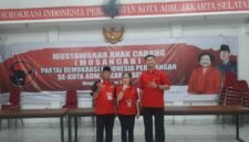 Foto: Meyske Lempoy terpilih sebagai Ketua PAC Kebayoran Lama periode 2025–2030, didampingi Erwin Ibrahim sebagai Sekretaris dan Tri Susilo sebagai Bendahara. Musancab menjadi momentum konsolidasi partai di tingkat kecamatan guna memperkuat struktur dan soliditas kader.