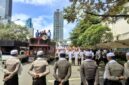 Foto: Polisi berpeci dikerahkan untuk kawal demo selama bulan Ramadan 2026 (Dok-Polda Metro Jaya)