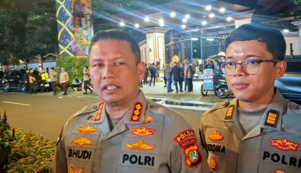 Foto: (kiri) Kepala Bidang Humas Polda Metro Jaya, Kombes Pol. Budi Hermanto. (Dok-Istimewa)