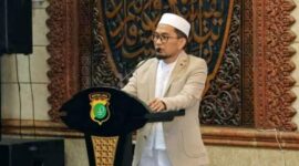 Foto: Ustaz Adi Hidayat hadiri peringatan Nuzulul Qur'an 1447 H yang digelar Polda Metro Jaya. (Dok-Polda Metro Jaya)