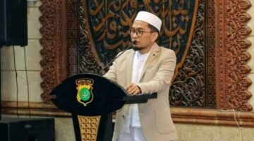 Foto: Ustaz Adi Hidayat hadiri peringatan Nuzulul Qur'an 1447 H yang digelar Polda Metro Jaya. (Dok-Polda Metro Jaya)