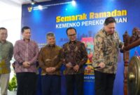 Kementerian Koordinator Bidang Perekonomian menggelar kegiatan Semarak Ramadan yang diisi dengan berbagai kegiatan, mulai dari bazar produk UMKM, sembako murah, hingga lomba bagi pegawai dalam rangka menyambut bulan suci Ramadan.