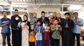 Foto: Manajemen PT Fastco Adidaya Sentosa menggelar kegiatan sosial dan keagamaan di kawasan Pondok Cina, Kota Depok, Jawa Barat. Dalam rangka memperingati Nuzulul Qur’an 1447 Hijriah/2026 Masehi, perusahaan tersebut menyelenggarakan acara santunan bagi anak yatim piatu sekaligus buka puasa bersama masyarakat setempat.
Kegiatan yang berlangsung pada Sabtu (7/3/2026). (Dok-Okj/FN)