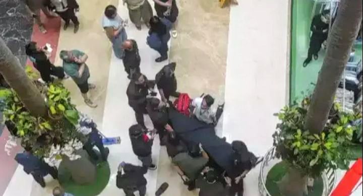 Foto: Tangkapan layar rekaman CCTV pusat perbelanjaan Pondok Indah Mall 2 (PIM 2). (Dok-Istimewa)