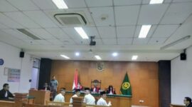 Foto: Suasana persidangan empat terdakwa pencurian senjata api milik polisi di Pengadilan Negeri Jakarta Timur, Rabu (11/3/2026). (Dok-Istimewa)