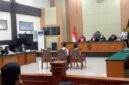 Foto: Suasana persidangan perkara dugaan kekerasan terhadap anak yang melibatkan seorang ibu kandung dan ayah tiri terhadap anak laki-laki berusia enam tahun di Pengadilan Negeri Jakarta Timur, Senin (16/3/2026). (Dok-Istimewa)