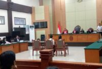 Foto: Suasana persidangan perkara dugaan kekerasan terhadap anak yang melibatkan seorang ibu kandung dan ayah tiri terhadap anak laki-laki berusia enam tahun di Pengadilan Negeri Jakarta Timur, Senin (16/3/2026). (Dok-Istimewa)