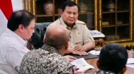 Pemerintah terus memperkuat ketahanan fiskal nasional di tengah tekanan global, termasuk kenaikan harga energi dan komoditas. Upaya ini dilakukan dengan menjaga defisit Anggaran Pendapatan dan Belanja Negara (APBN) tetap terkendali serta mendorong efisiensi belanja kementerian dan lembaga.