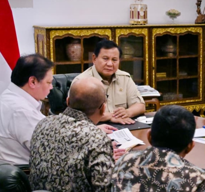 Pemerintah terus memperkuat ketahanan fiskal nasional di tengah tekanan global, termasuk kenaikan harga energi dan komoditas. Upaya ini dilakukan dengan menjaga defisit Anggaran Pendapatan dan Belanja Negara (APBN) tetap terkendali serta mendorong efisiensi belanja kementerian dan lembaga.