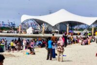 Foto: Momentum libur Hari Raya Idul Fitri 1447 Hijriah dimanfaatkan masyarakat untuk berwisata bersama keluarga. Taman Impian Jaya Ancol kembali menjadi magnet utama, dengan jumlah pengunjung yang membludak pada hari kedua Lebaran, Minggu (22/3/2026). (Dok-Istimewa)
