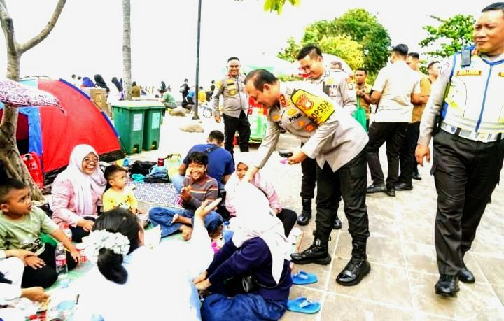 Foto: Kapolda Metro Jaya, Irjen Pol. Asep Edi Suheri, melakukan inspeksi langsung ke kawasan Taman Impian Jaya Ancol pada Senin (23/3/2026). (Dok-Istimewa)