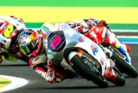 Foto: Sejarah baru tercipta bagi dunia balap Indonesia. Pebalap muda Tanah Air, Veda Ega Pratama, sukses menorehkan prestasi monumental dengan finis di posisi ketiga pada ajang Moto3 Grand Prix Goiania, Brasil 2026. (Dok-Istimewa)