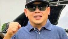 Foto: Tangkapan layar video saat Hendri Yudi, Alumni PPNK Angkatan 219 Lemhannas RI mengucapkan selamat ulang tahun kepada Letkol Inf Hendri Suryanto, S.H., Dandodiklatpur Rindam XXII/TB. (Dok-Istimewa)