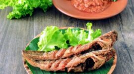 Foto: Ilustrasi Pecel Lele Khas Lamongan. (Dok-Istimewa)